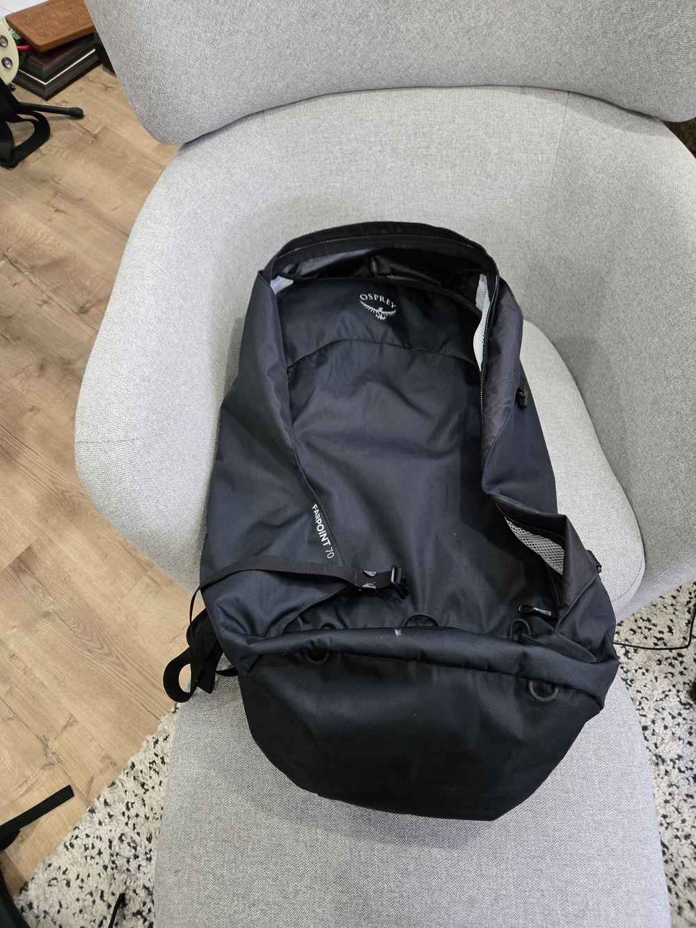 OSPREY Black Men's Travel Backpack Farpoint 70